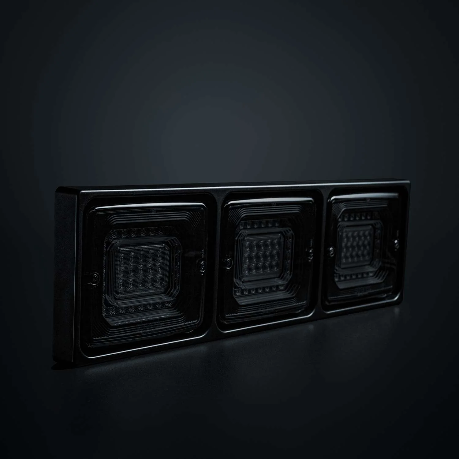 FOR9T ILLUSION REVERSE/FOG LIGHT - Image 11